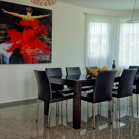 Villa Stalo * 페이야